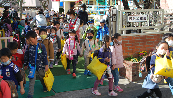 集団徒歩・登降園